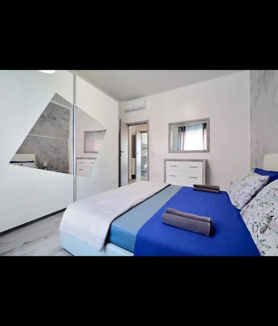 Intero Appartamento Ospedale Niguarda Milan 0*,  Italy